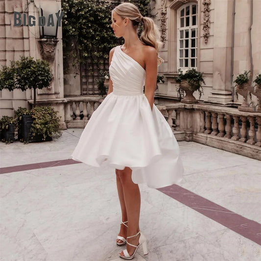 Elegant Short Wedding Dress One Shoulder Open Back Pleat Satin Spaghetti Straps Bridal Gown Above Knee Elegant Fashion Style